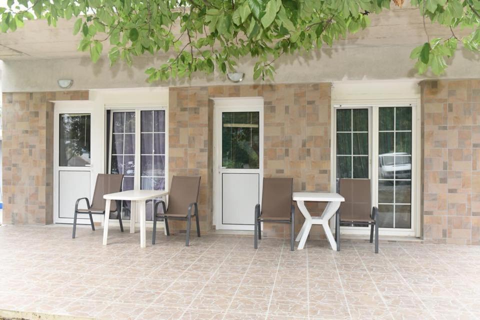 Villa Leonidas Koutsoupia Kókkinon Nerón Dış mekan fotoğraf