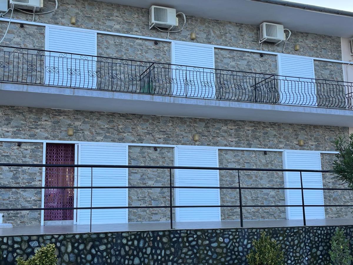 Villa Leonidas Koutsoupia Kókkinon Nerón Dış mekan fotoğraf
