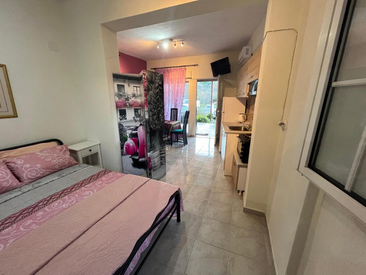 Villa Leonidas Koutsoupia Kókkinon Nerón Dış mekan fotoğraf